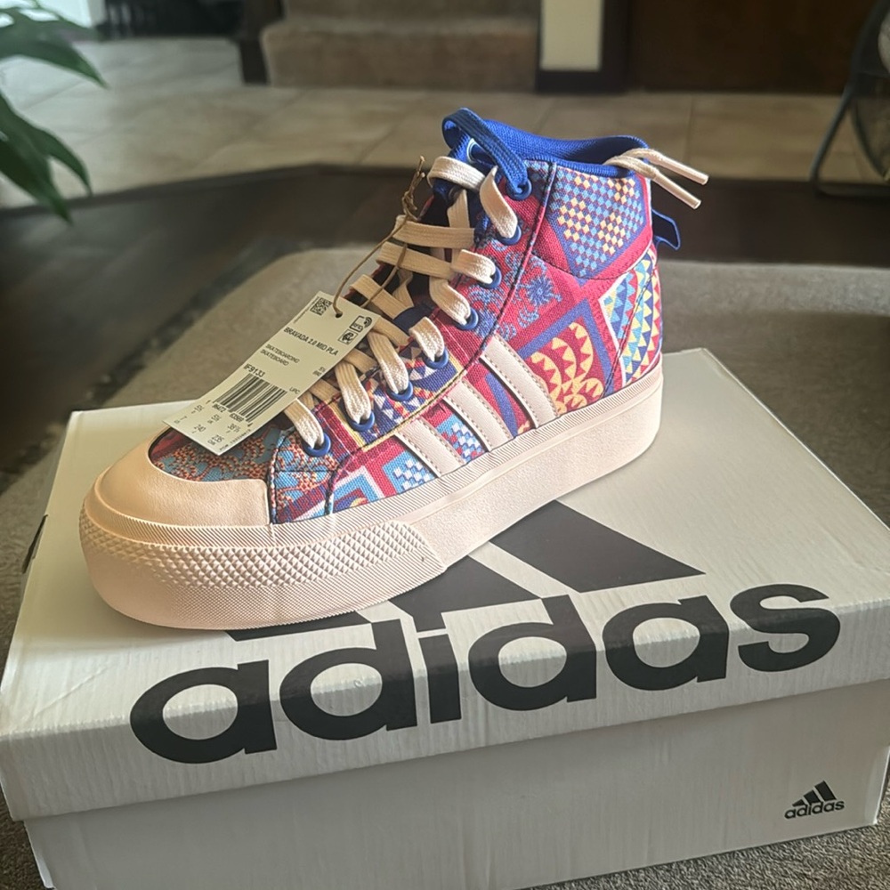 NWT!!! Adidas Bravada 2.0 Mid Platform Sneakers NWT Size 7